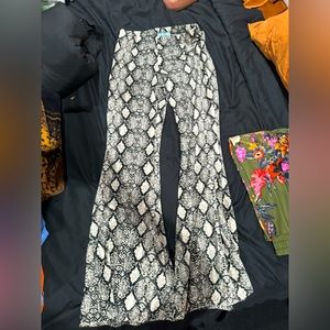 Chatovant velvet snake print bell bottoms